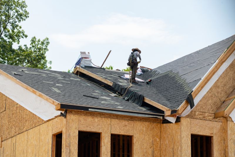 What To Expect During An Asphalt Shingle Roof Installation
